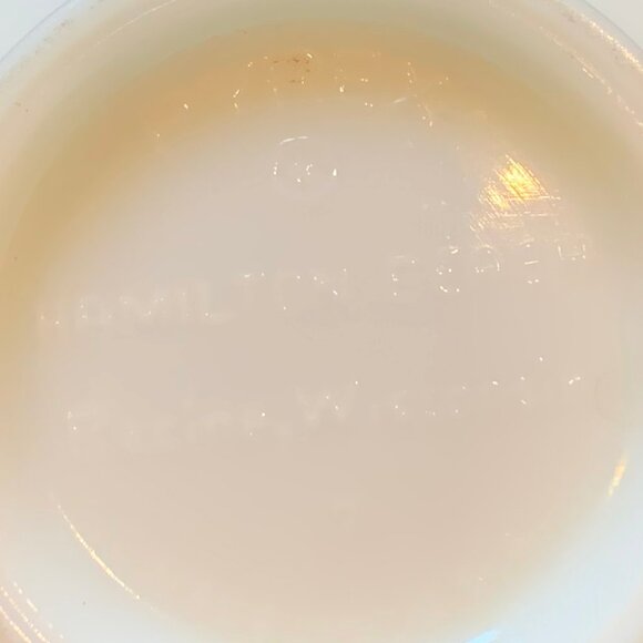 COPY - PYREX HAMILTON BEACH VINTAGE MIXING BOWL #7, WHITE MILK GLASS, MADE IN U… - Picture 2 of 2